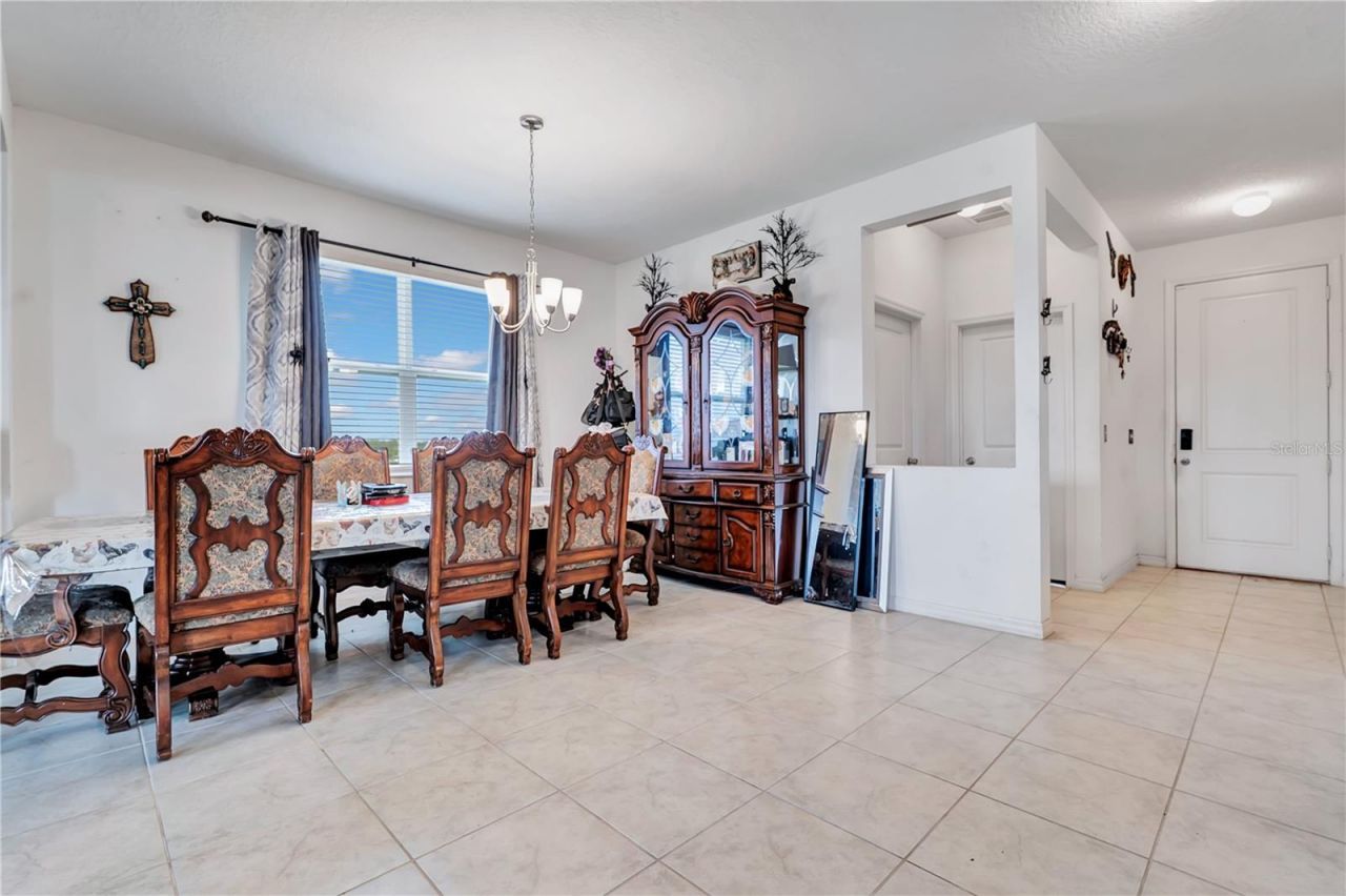 2512 Begonia Street , Mascotte, FL 34753 Photo