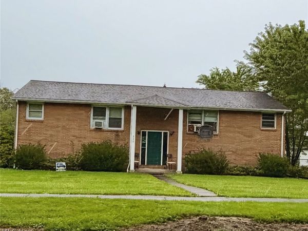 525 North Road , Unit 1, Niles, OH 44446