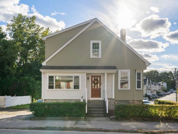 134 Commonwealth Ave, Worcester, MA 01604