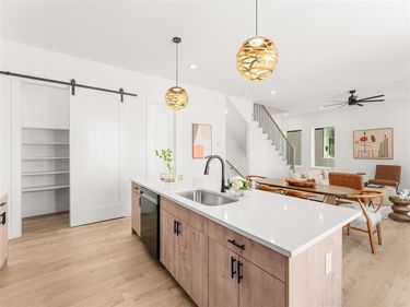2015 N Prairie Avenue, Unit 205, Dallas, TX 75204