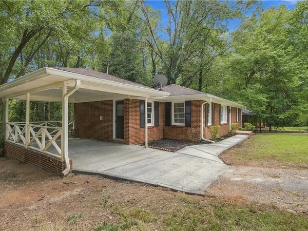 3944 Creel Drive, Lithia Springs, GA 30122