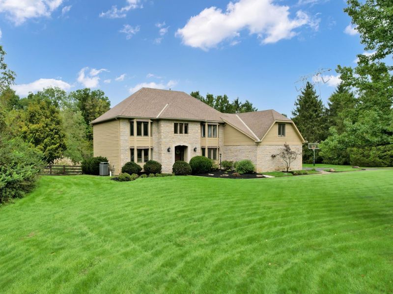 700 Notchbrook Drive, Delaware, OH 43015 Photo 2