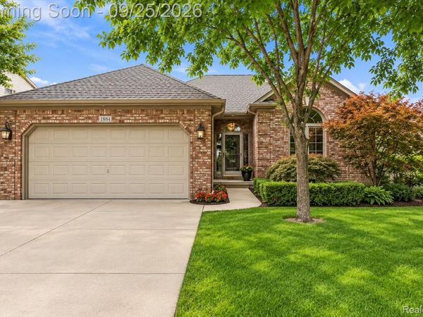 48851 Southway Drive, Macomb Township, Mi 48044
