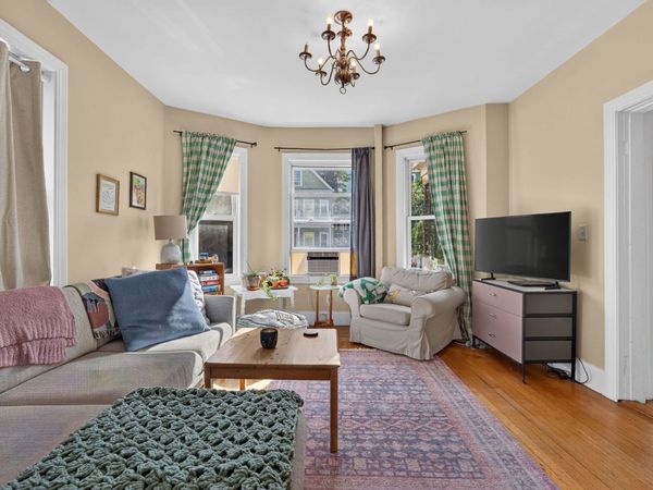 319 Highland Avenue, Unit 1, Somerville, MA 02144