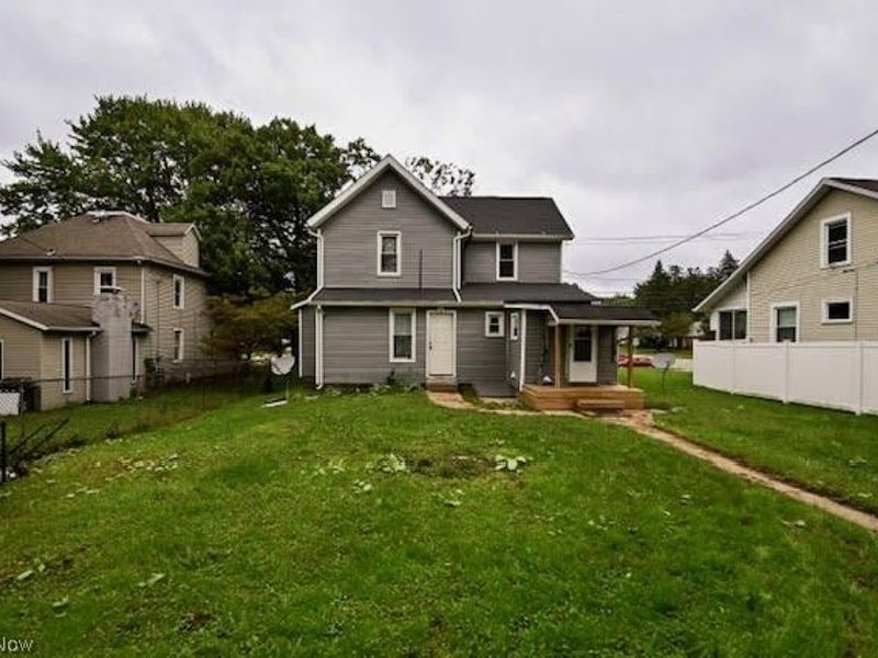 1847 Lincoln Way E, Massillon, OH 44646 Photo 2