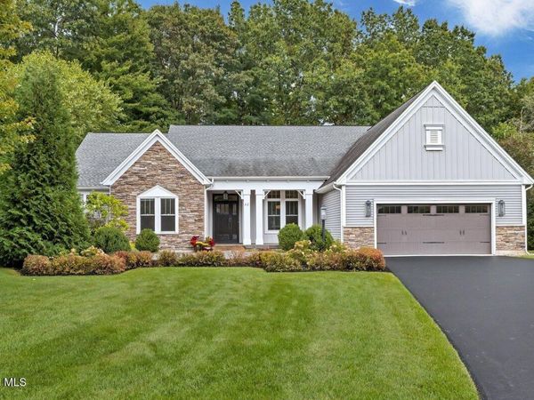 22 Saw Mill Court, Saratoga Springs, NY 12866