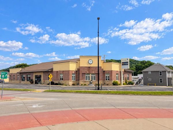 100 N Marquette Road, Prairie du Chien, WI 53821