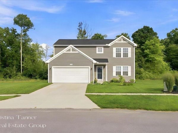 10931 Autumn Oak Drive SE, Lowell, MI 49331