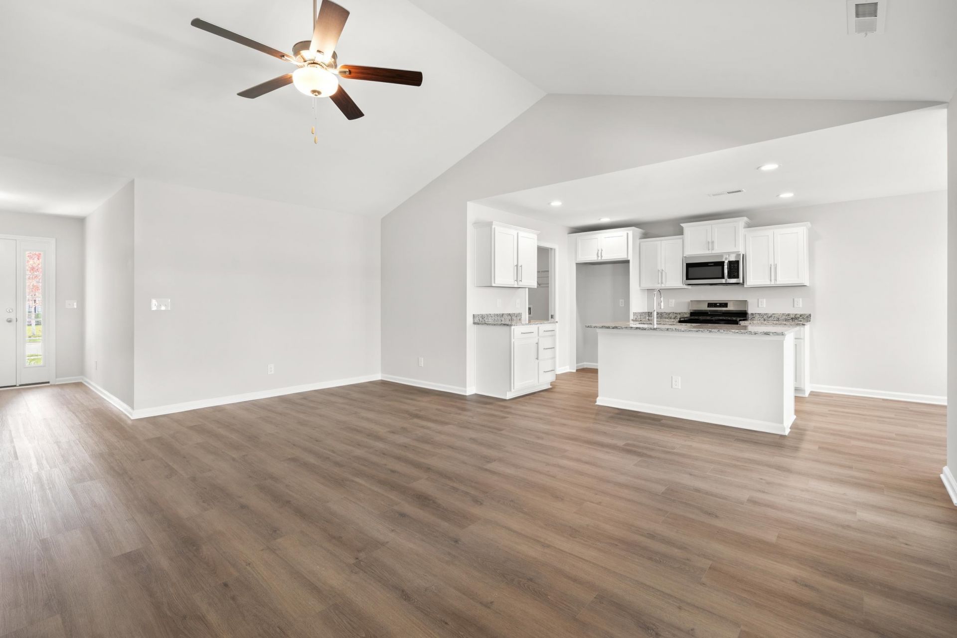 35 Bennington Ct  Photo 5