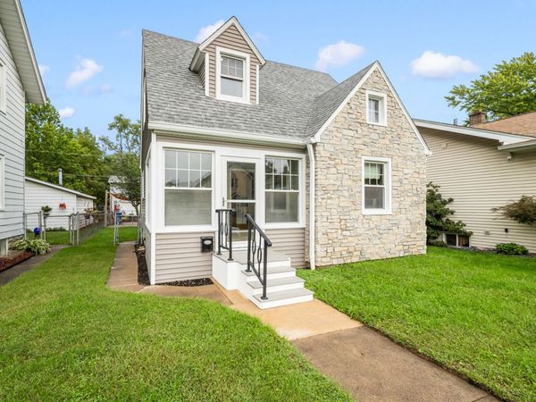 2421 14th Avenue , Moline, IL 61265