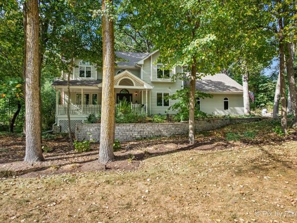 42W142 Ravine Drive, St. Charles, IL 60175