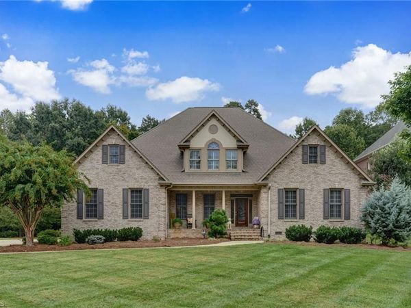 124 Duchess Court, Jamestown, NC 27282