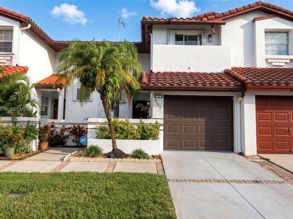8402 SW 208th St , Cutler Bay, FL 33189
