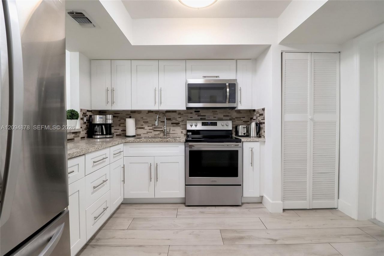 8402 SW 208th St , Cutler Bay, FL 33189 Photo
