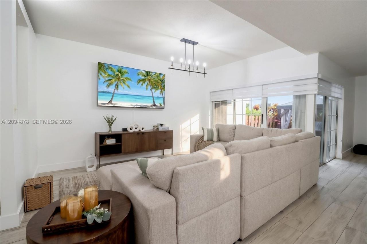 8402 SW 208th St , Cutler Bay, FL 33189 Photo