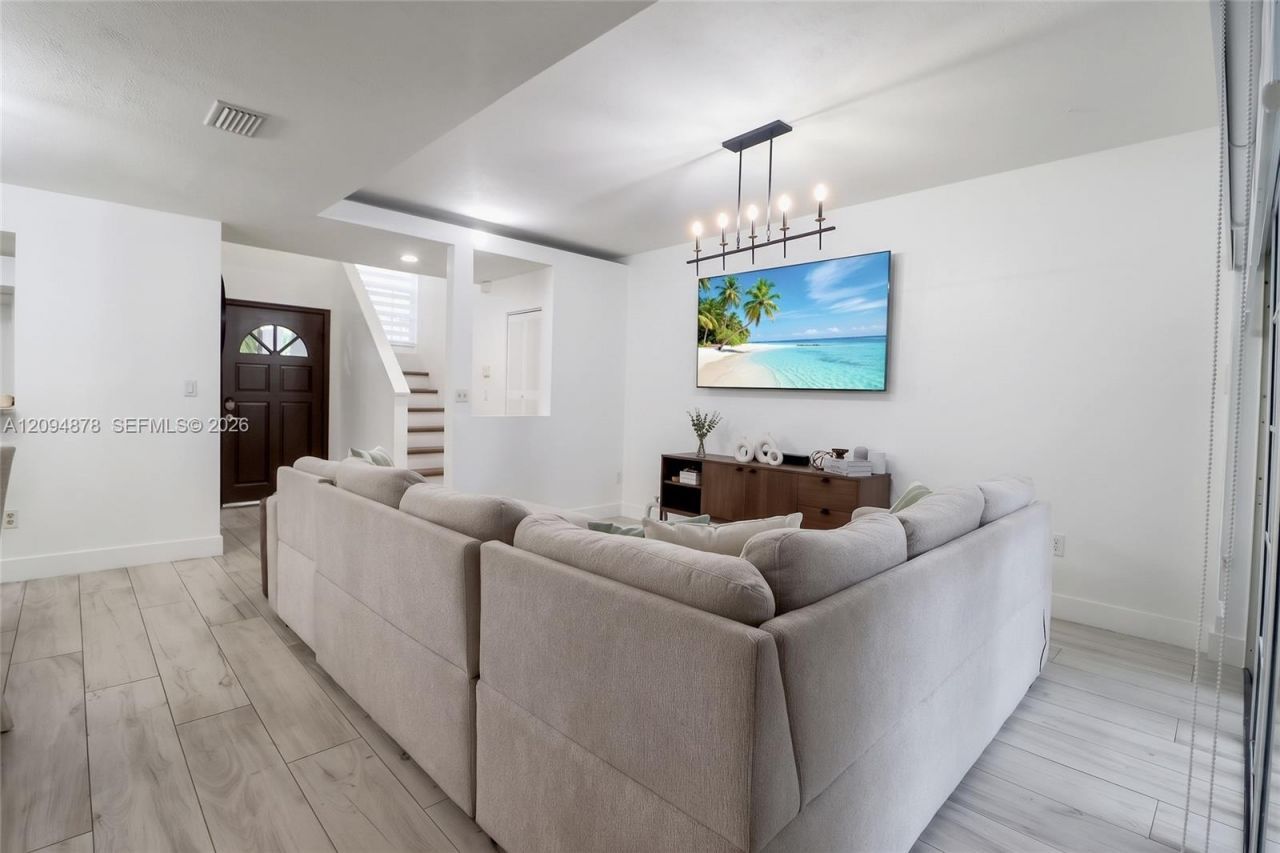 8402 SW 208th St , Cutler Bay, FL 33189 Photo