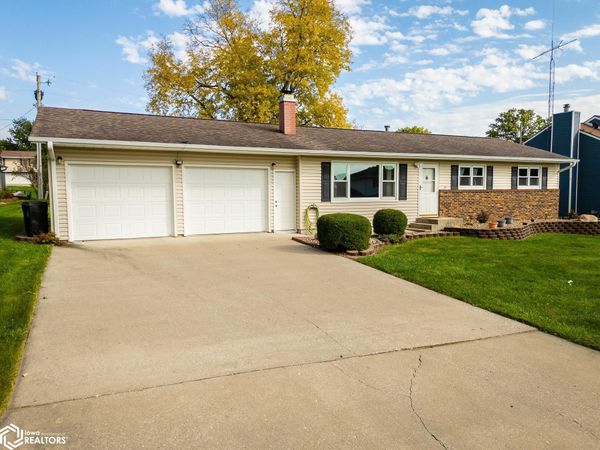 1306 Washington Street, Tama, IA 52339