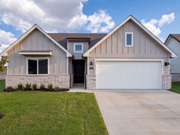 211 Washington Street , Kellyville, OK 74039