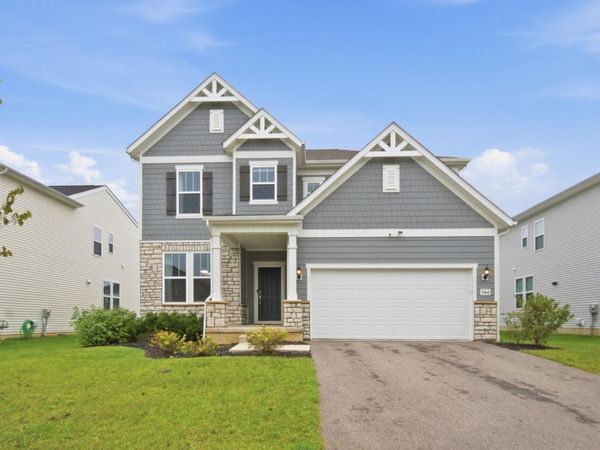 944 Mill Stone Drive , Sunbury, OH 43074