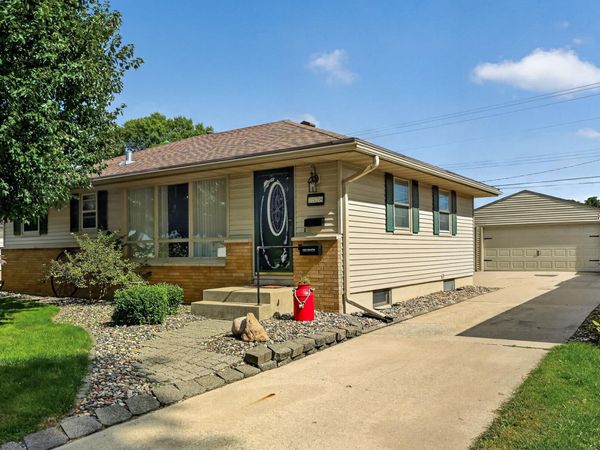 2528 11th Avenue NW, Rochester, MN 55901