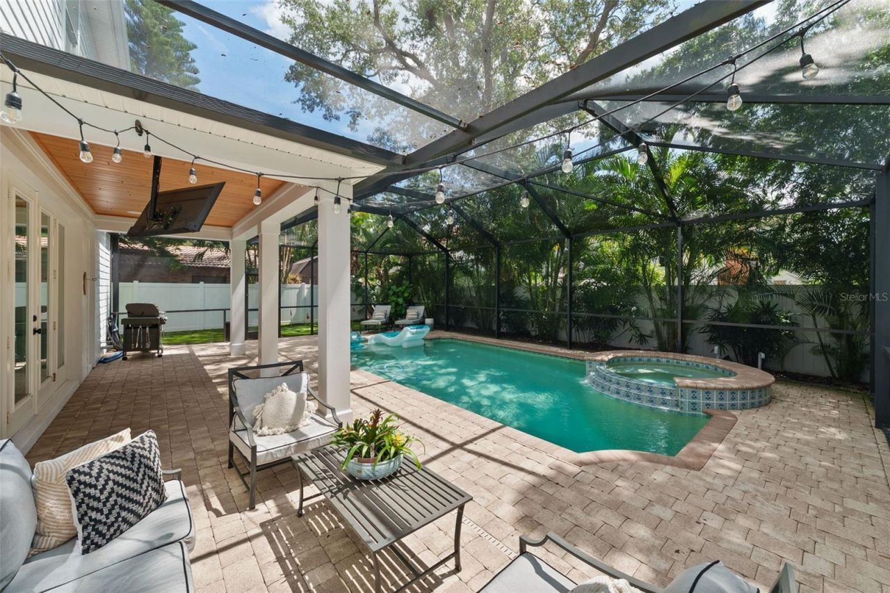 3404 W Dorchester Street, Tampa, FL 33611 Photo