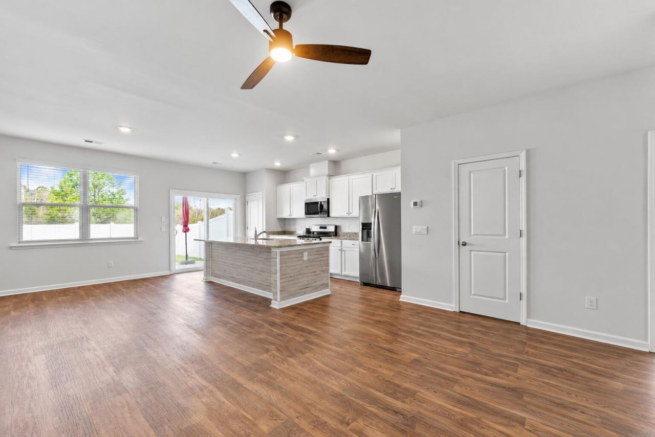 129 Yarrow Way Photo 8