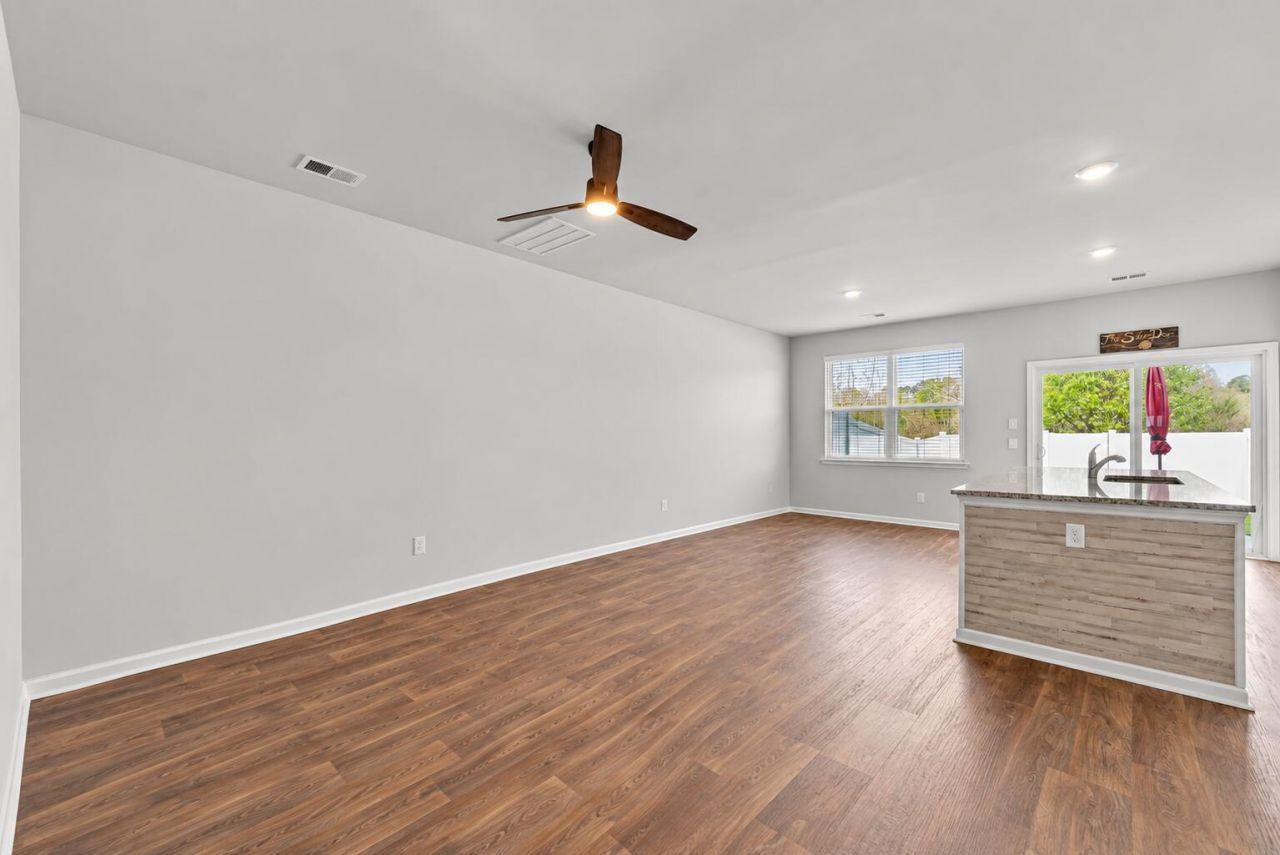 129 Yarrow Way Photo 9