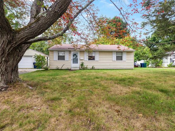 19 Tucker Lane, Hampton, NH 03842
