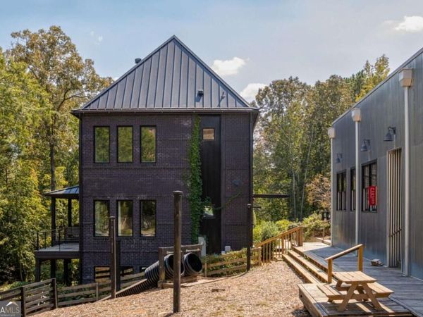 10630 Serenbe Lane, Chattahoochee Hills, GA 30268
