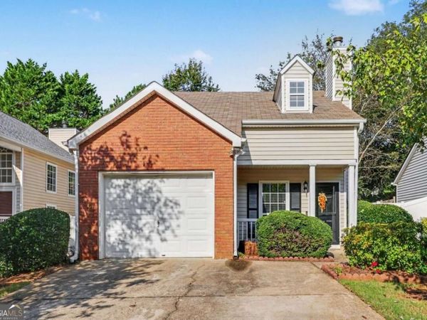 1073 Daventry Crossing, Woodstock, GA 30188