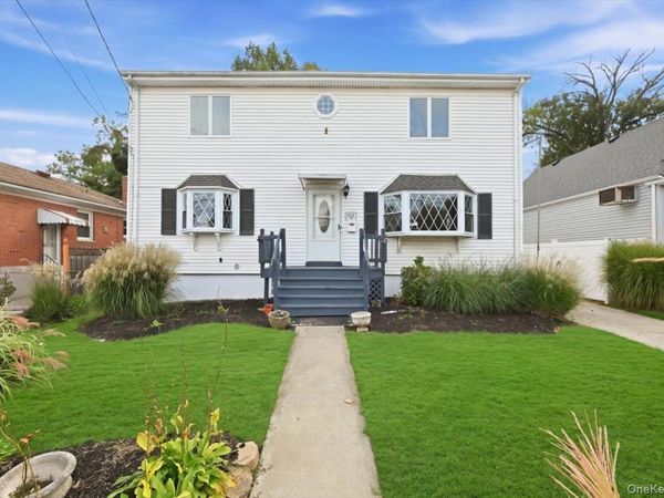 161 Stokes Avenue , Freeport, NY 11520