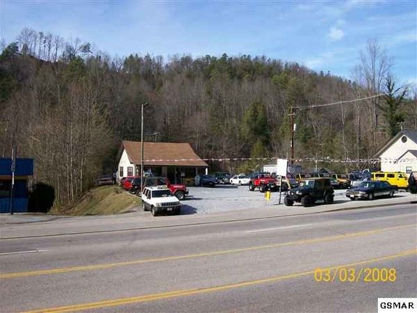 1011 East Parkway , Gatlinburg, TN 37738