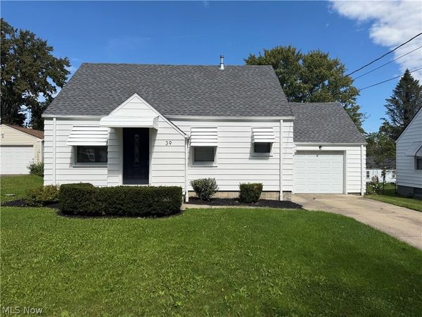 39 Renee , Struthers, OH 44471