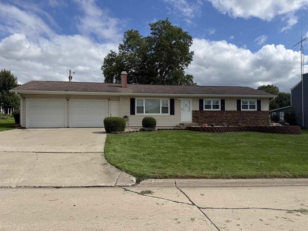 1306 Washington Street, Tama, IA 52339