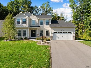 193 Giddings Trail, Baldwinsville, NY 13027