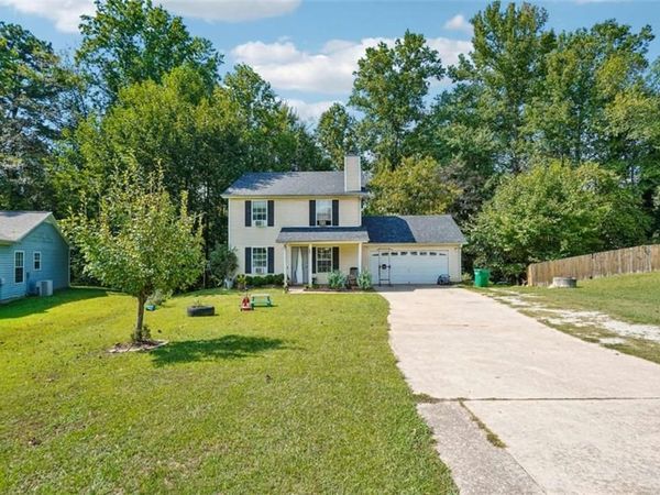 541 Melrose Drive , Forest Park, GA 30297