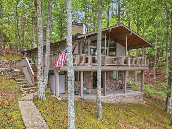 16469 Smith Mountain Lake PKWY , Huddleston, VA 24104