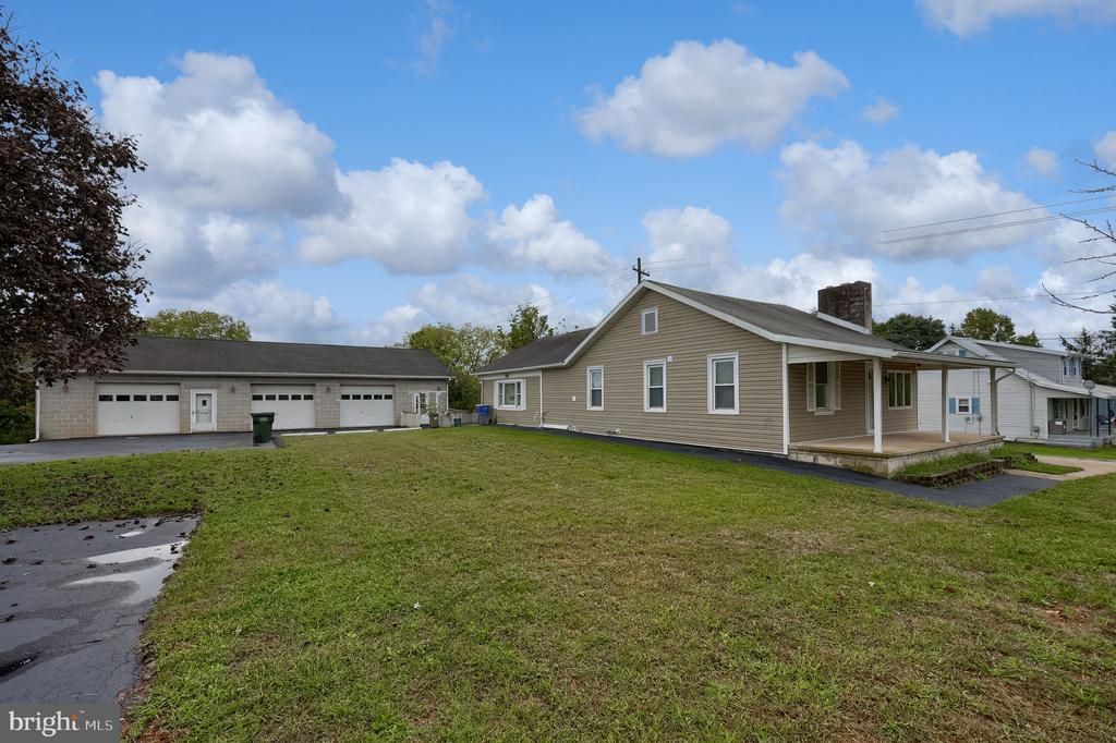 430 HYKES MILL ROAD , MANCHESTER, PA 17345
