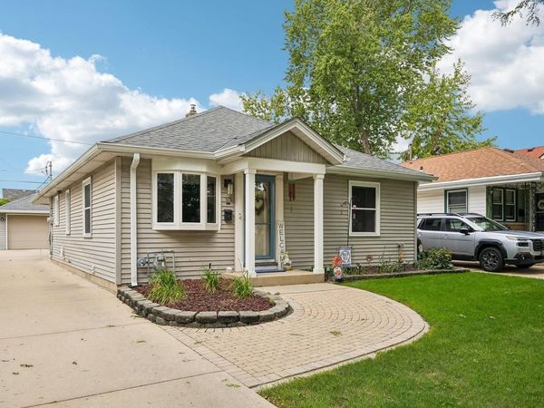 915 S 91st STREET, West Allis, WI 53214