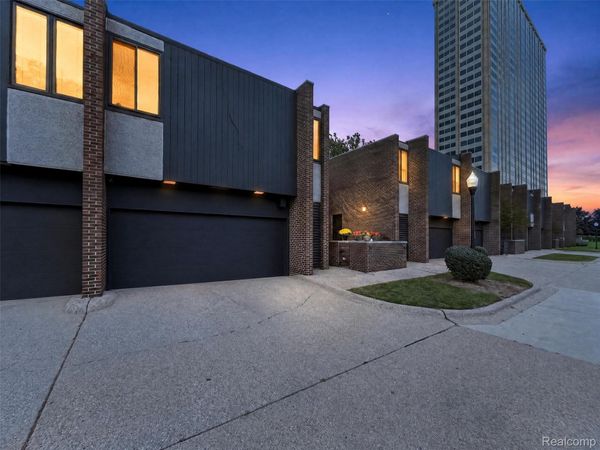 1243 Navarre Place , Detroit, Mi 48207