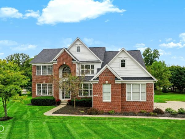 6579 Bainbridge Circle, Zionsville, IN 46077