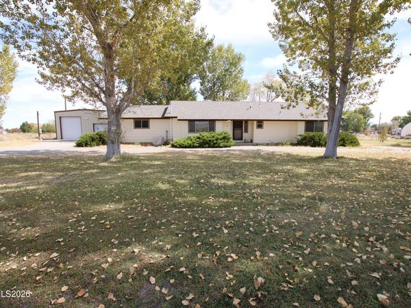 63 W Tucker Lane, Yerington, NV 89447