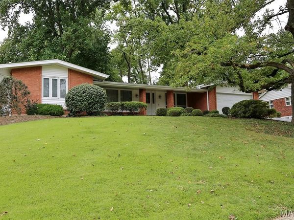 38 Forestvale Drive , Chesterfield, MO 63017