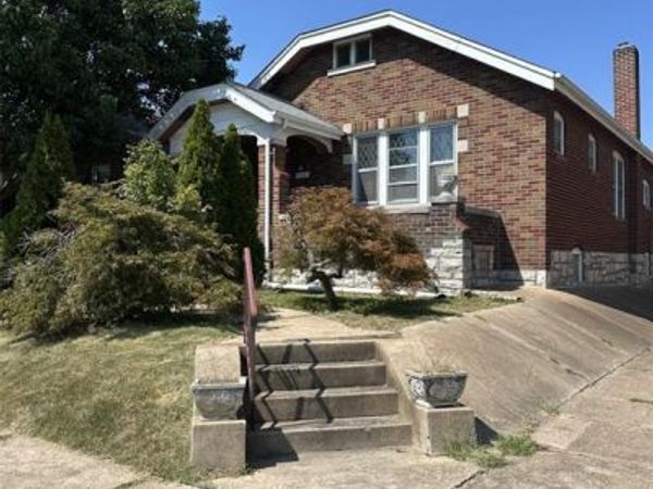 5701 Gresham Avenue, St Louis, MO 63109