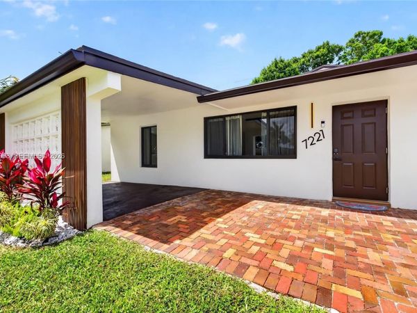 7221 Freedom St , Hollywood, FL 33024