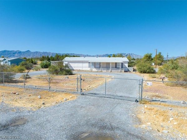 6720 Conestoga Parkway , Pahrump, NV 89048