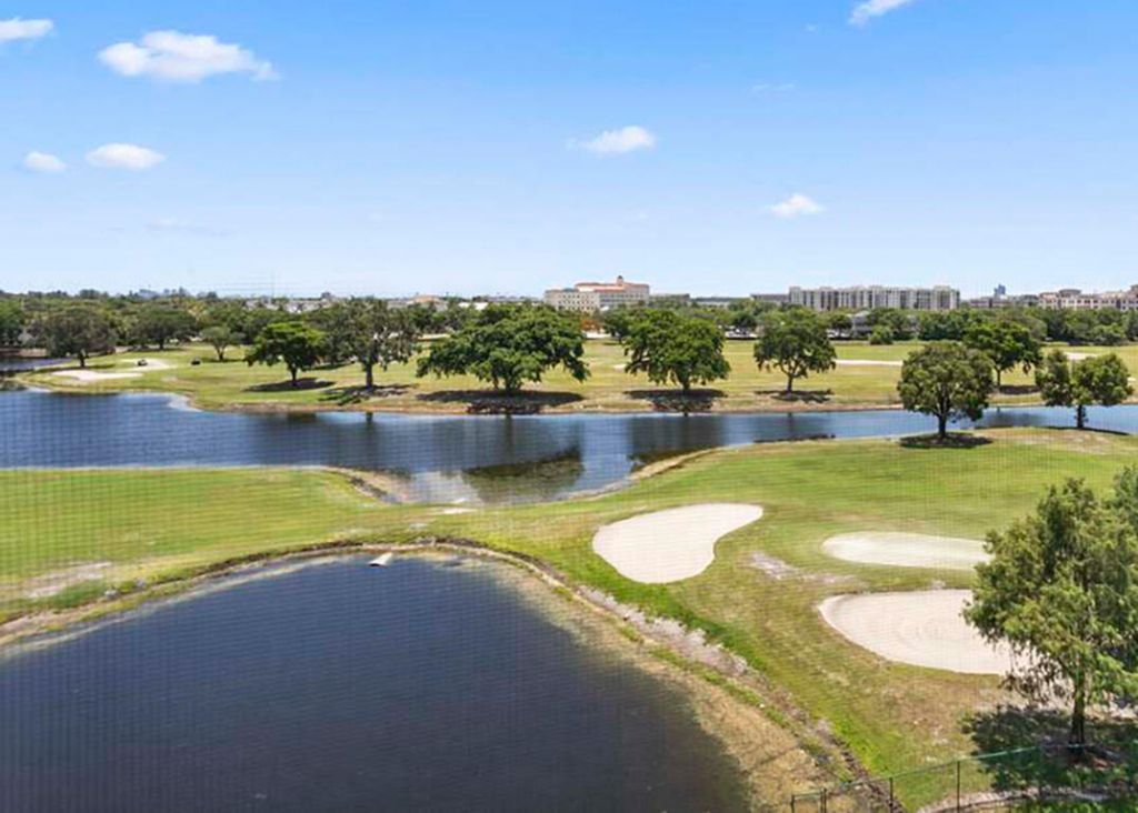 3001 W Rolling Hills Circle, Unit 709, Davie, FL 33328 Photo