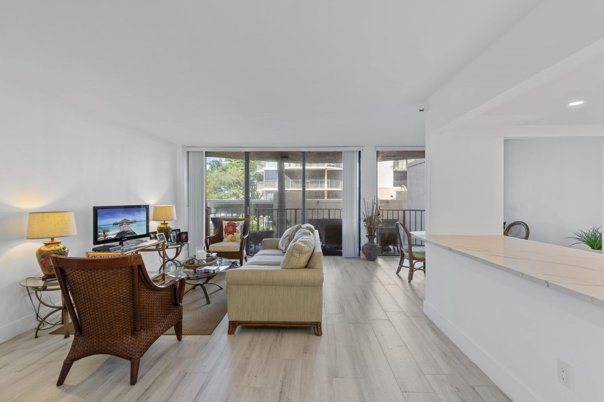 859 Jeffery Street, Unit 212, Boca Raton, FL 33487 Photo
