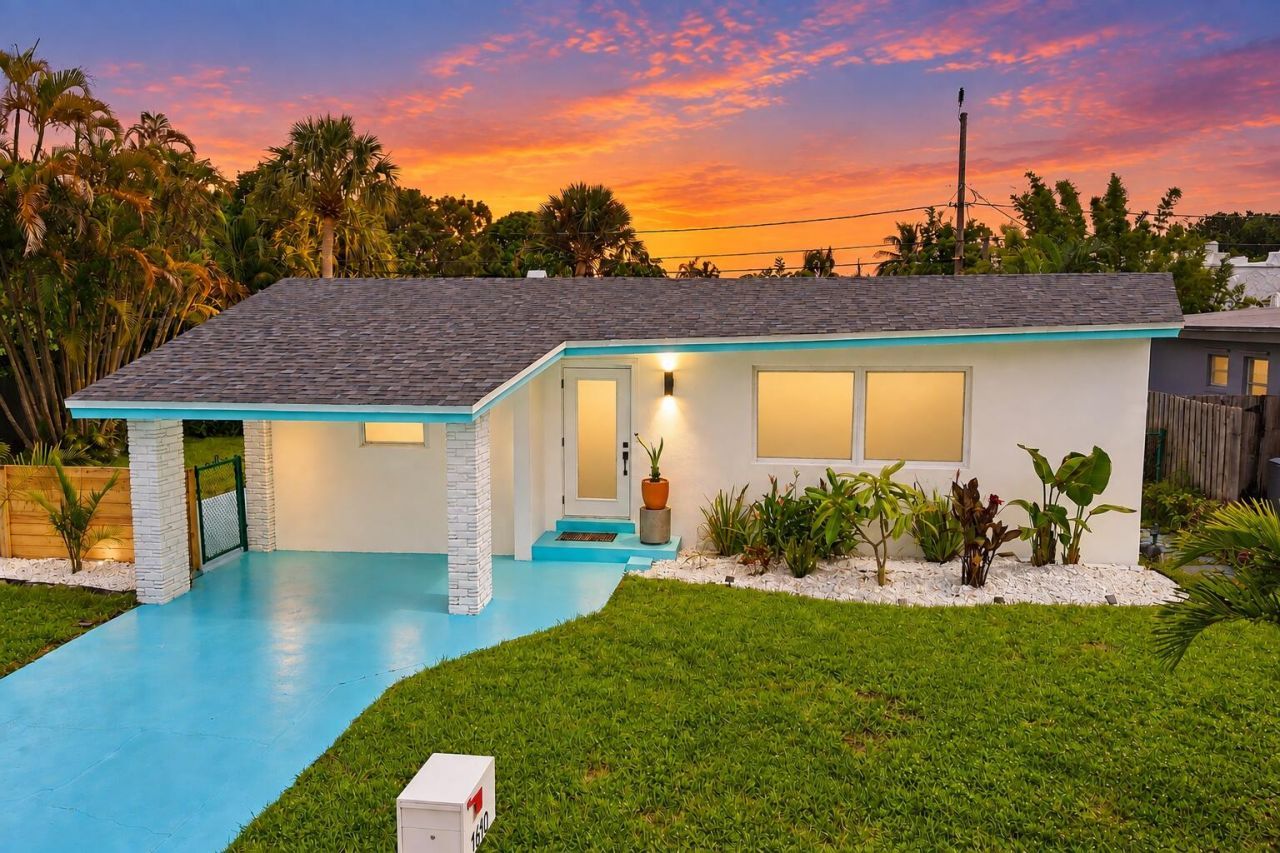 1610 N J Terrace, Lake Worth Beach, FL 33460 Photo