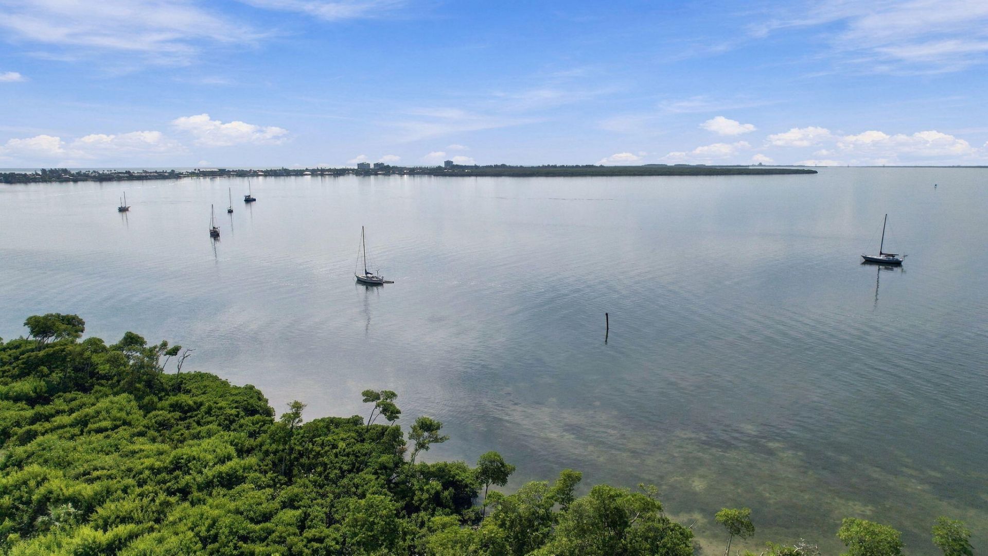 36 Harbour Isle Drive W, Unit 303, Fort Pierce, FL 34949 Photo